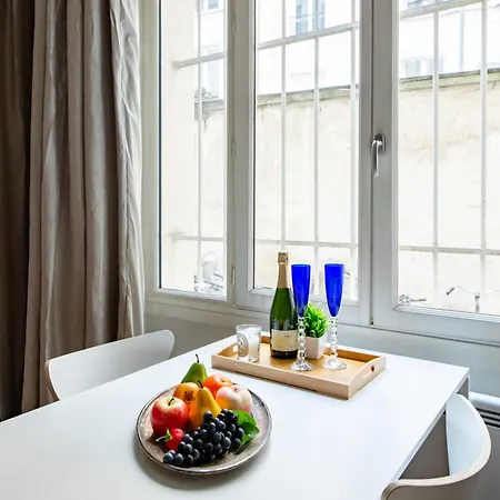 Apartment Spacious & Calm 2pers, Pantheon - Luxembourg, Exceptional Location Paris